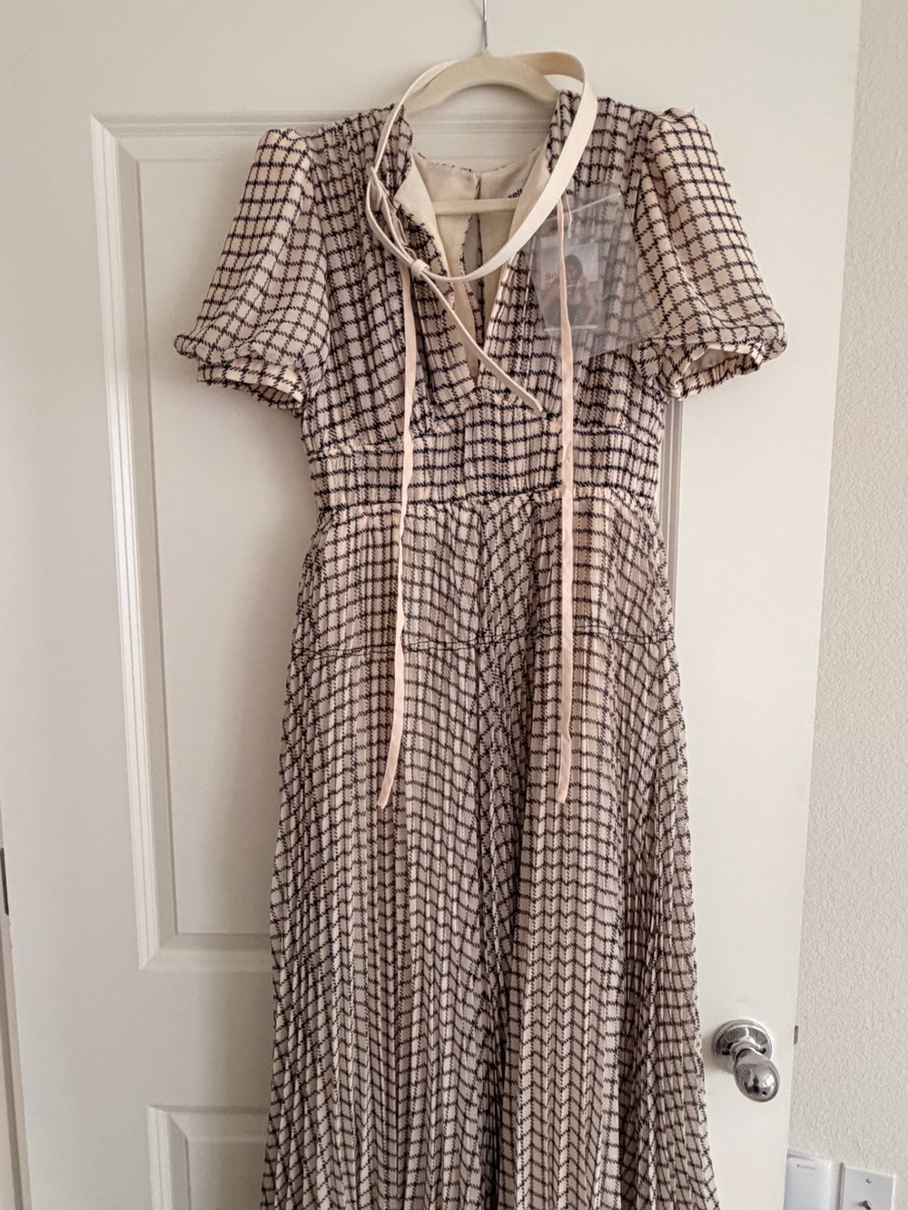 Self-Portrait Black and Cream
Check Midi Dress uk10